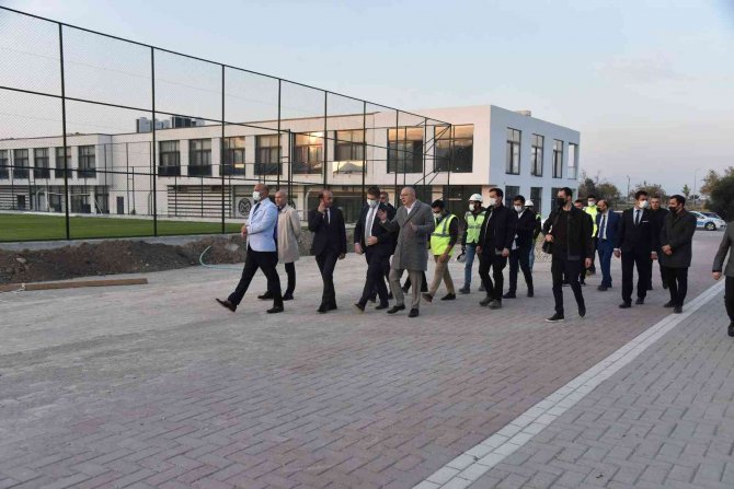 Fikri Bayrıl Spor Tesisleri’nde Yenileme Çalışmalarında Sona Gelindi