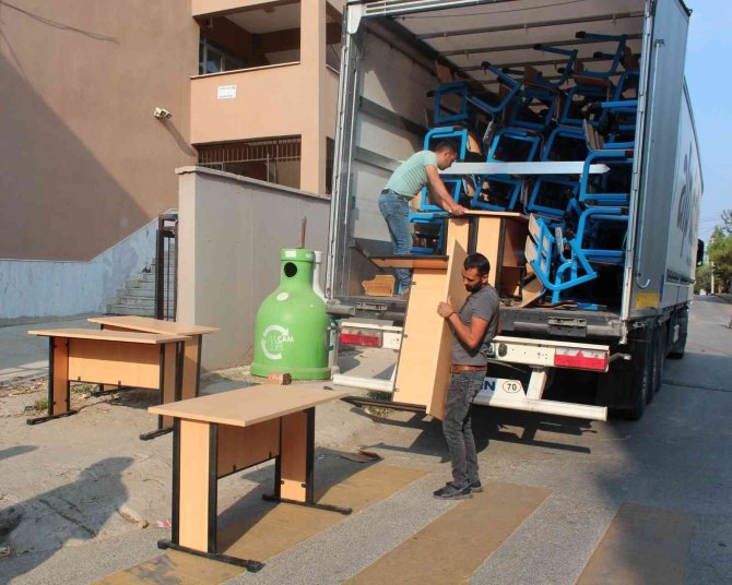 Alaşehir’de 800 Öğrenci ’İkili’ Eğitimden ’Tekli’ Eğitime Geçiyor