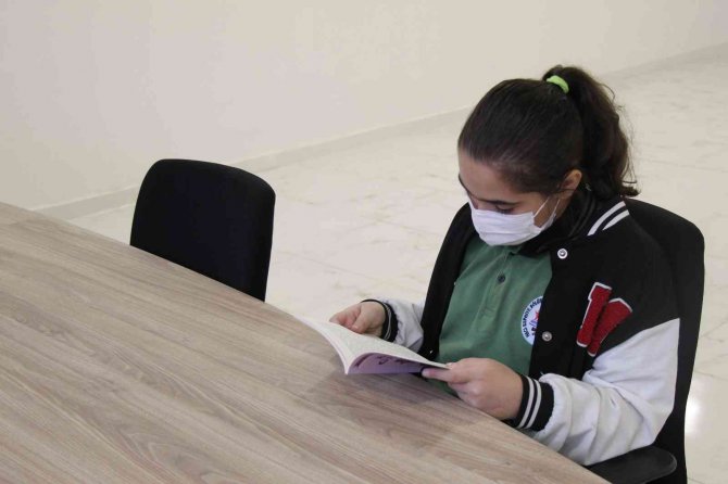 Yüzyüze Eğitimde Zorluk Çeken Öğrenciler İçin Eğitim Koçları Devreye Girdi