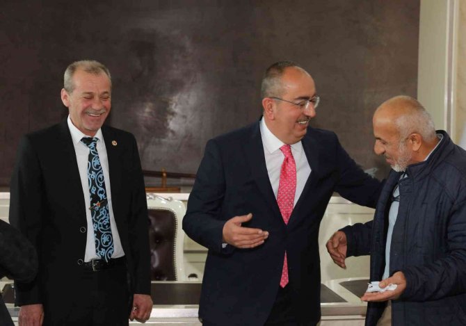 Başkan Kavuş’a Vatandaşların Ziyaretleri Sürüyor