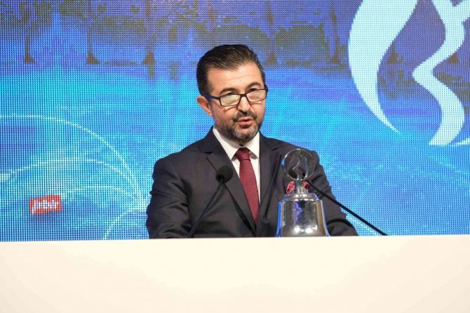 Borsa İ̇stanbul’da Gong İ̇şbir Sentetik İçin Çaldı