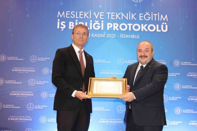 Bakan Varank: “Mesleki Eğitim Merkezlerini Osb’ler İçerisinde Konumlandırarak Eğitimle Sanayi Arasındaki Koordinasyonu Daha Yakından Temin Etmiş Olacağız”