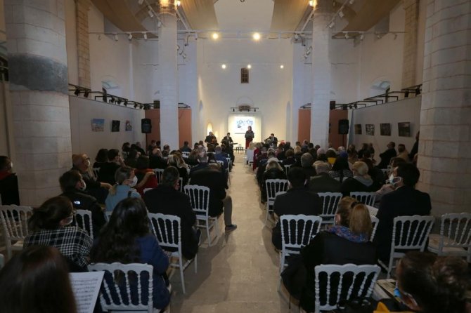 Yaprak Sayar’dan Mekan Akustiği Konseri