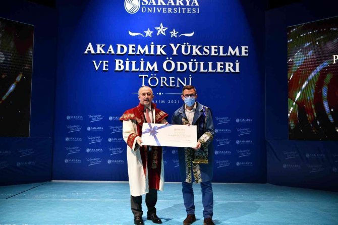 Saü’de Akademik Yükselme Ve Bilim İ̇nsanı Ödülleri Töreni
