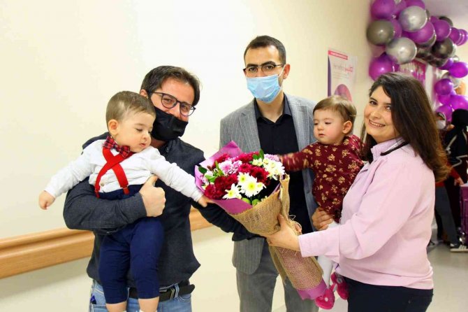 Anne Karnında Geçirmeleri Gereken Dönemi Orada Geçiriyorlar