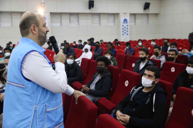 Tdv Mütevelli Heyeti 2. Başkanı Açık: “Uluslararası Eğitim Programları İle Milletler Arasında Gönül Köprüleri Kuruyoruz”