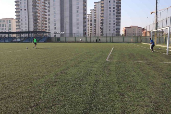 Adana’da C Antrenör Kursu Devam Ediyor