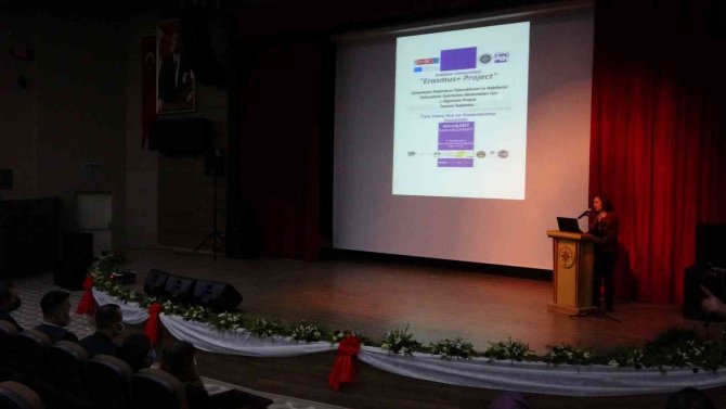 Ev Hanımları Seramik Sanatı İle Para Kazanacak