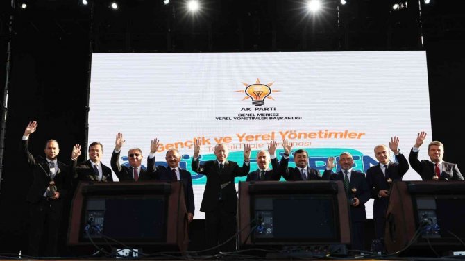 Cumhurbaşkanı Erdoğan’dan Uşak Belediye Başkanı Çakın’a Ödül
