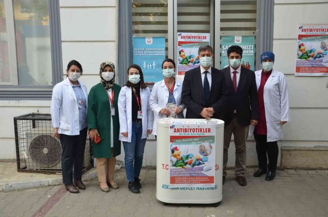 Akılcı Antibiyotik Kullanımı Hakkında Vatandaşlar Bilgilendirildi