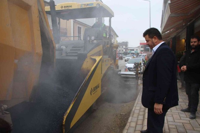 Akyazı’da Bir Mahalle Daha Sıcak Asfalt İle Taçlandı