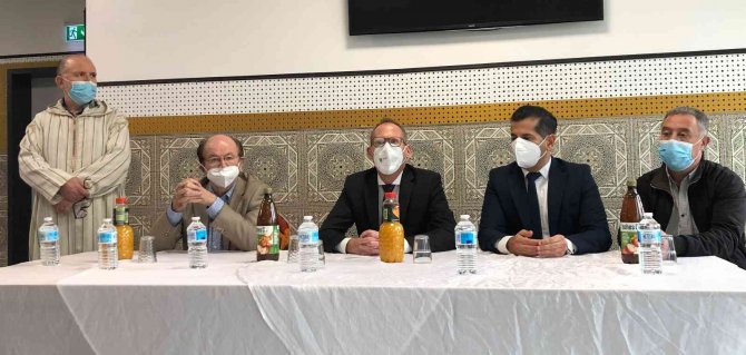 Alman Sağlık Bakanı, Camilerde "Aşı Olun ”Çağrısı Yaptı