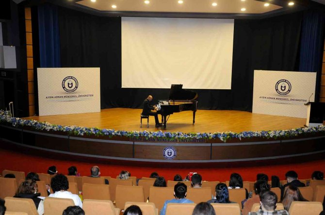 Adü’de Piyano Resitali Gerçekleşti