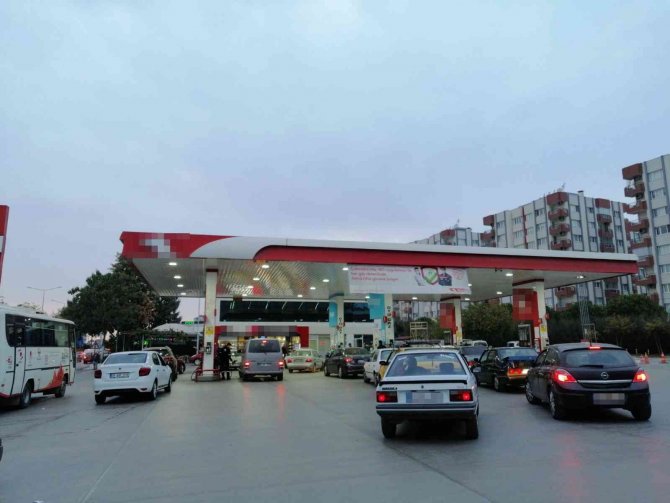 Aydın’da Akaryakıt İstasyonlarında Zam Kuyruğu