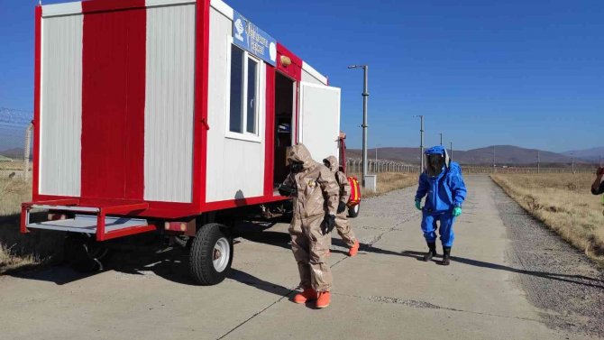Bingöl’de Havalimanı Personellerine Kbrn Eğitimi Verildi