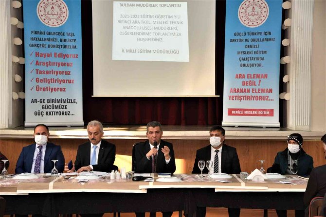Denizli’de Okul Ve Kurum Müdürlerinin Katılımıyla Değerlendirme Toplantısı Yapıldı