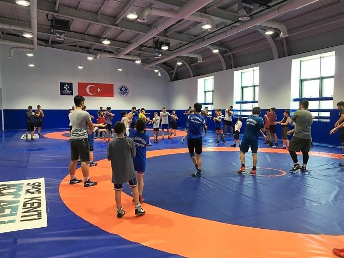Antrenman Ve Kamp Bir Arada