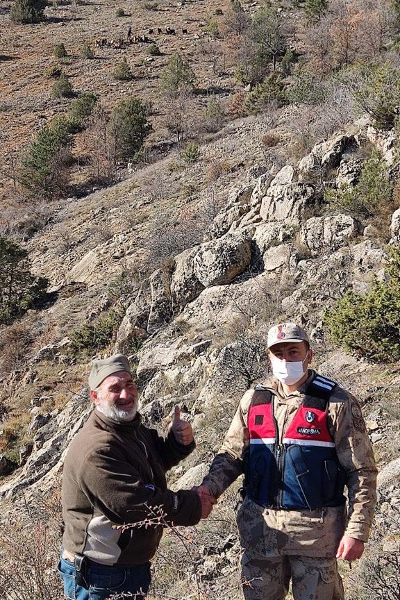 Jandarma Kaybolan Keçileri Dronla Buldu