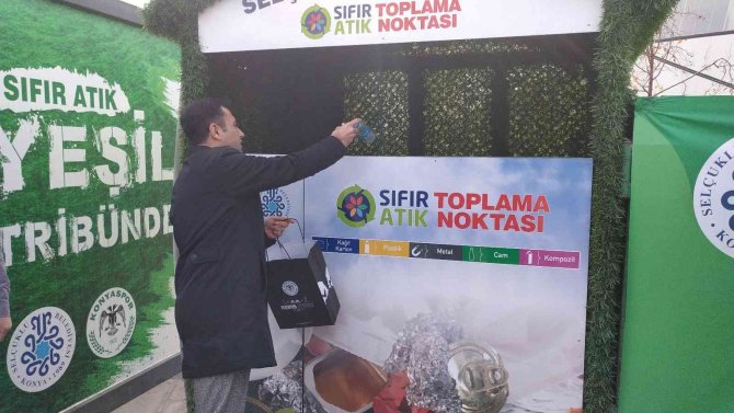 Konya’da 5 Plastik Veya Cam Şişe Getirene Konyaspor Maçı Bileti Verildi