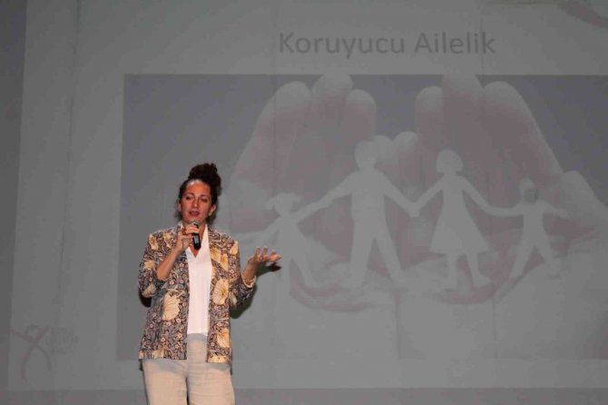Kartal’da ‘Koruyucu Aile’ Konusuna Işık Tutan Konferansa Yoğun İlgi