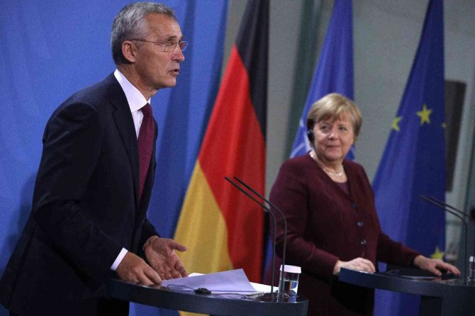 Stoltenberg: "Lukaşenko Rejiminin Savunmasız İnsanları Diğer Ülkeler Üzerinde Baskı Kurma Aracı Olarak Kullanması İnsanlık Dışıdır"