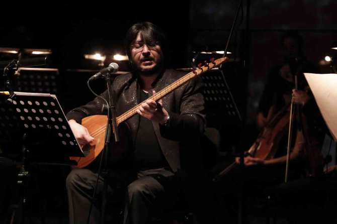 ’Dostlar Beni Hatırlasın-bir Aşık Veysel Hikayesi’ Konseri