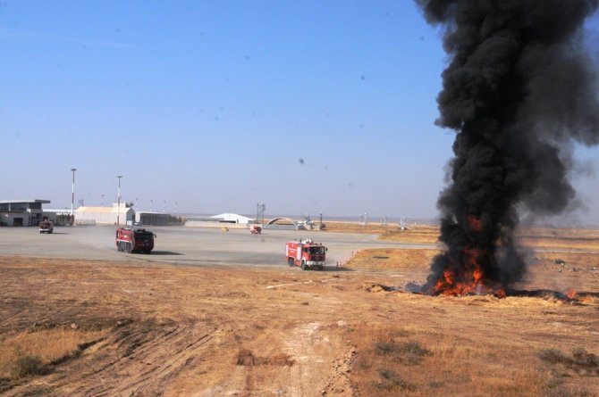 Şırnak Şerafettin Elçi Havalimanı’nda Gerçeği Aratmayan Tatbikat
