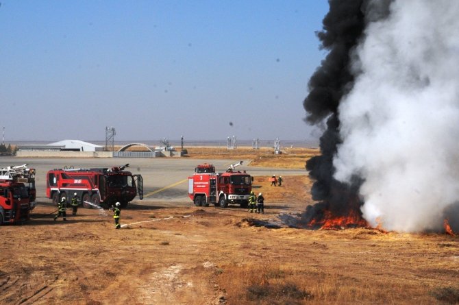 Şırnak Şerafettin Elçi Havalimanı’nda Gerçeği Aratmayan Tatbikat