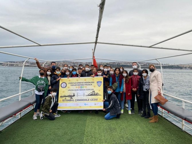 Cizre’de 40 Öğrenci İ̇stanbul Ve Çanakkale Gezisine Götürüldü