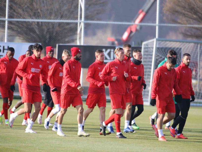 Sivasspor, Başakşehir Maçının Taktiğini Çalıştı