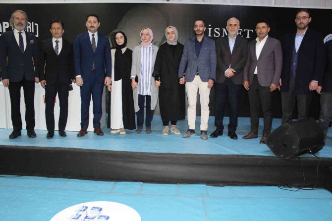 Tuzla’da İ̇smet Uçma Anısına Anma Programı Düzenlendi