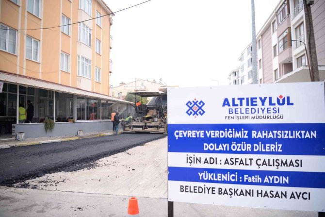 Altıeylül’de Asfaltlama Çalışmaları Başladı