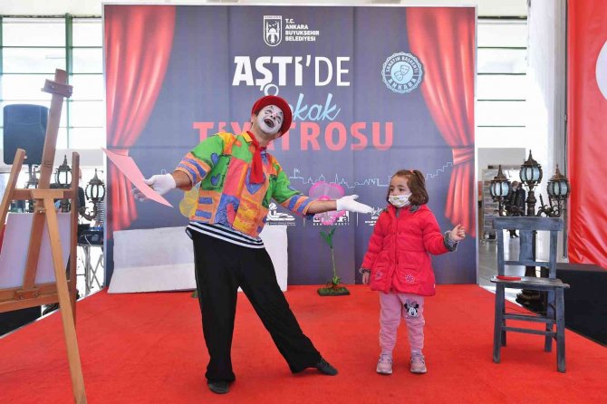 Aşti̇ Tiyatro Oyunlarına Ev Sahipliği Yapıyor