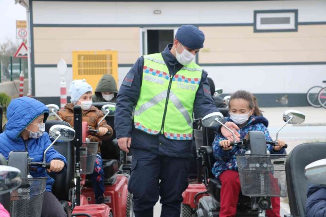 Ara Tatildeki Çocuklar Trafik Eğitim Parkı’nda Buluştu