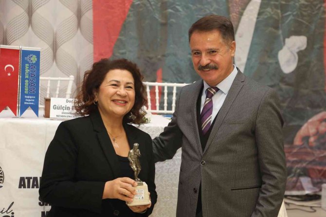 Türkiye’de 20 Yaş Üstü Her 7 Kişiden 1’i Diyabet