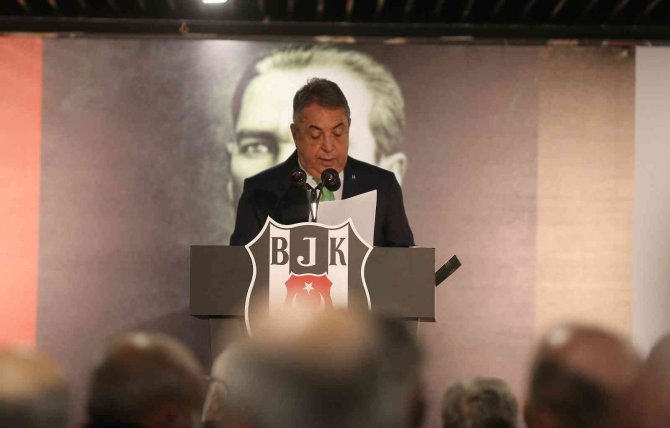 Beşiktaş Eski Başkanı Fikret Orman, Divan Kurulu Toplantısı’na Geldi
