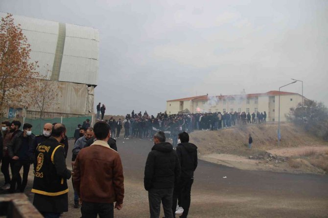 Deplasman Yasağından Habersiz 2 Otobüs Taraftar Dışarıda Kaldı