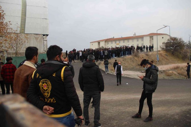 Deplasman Yasağından Habersiz 2 Otobüs Taraftar Dışarıda Kaldı