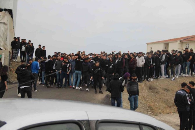 Deplasman Yasağından Habersiz 2 Otobüs Taraftar Dışarıda Kaldı