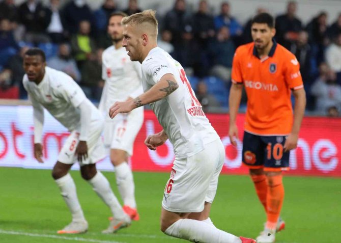 Pedro Henrique Ligdeki Gol Sayısını 2 Yaptı