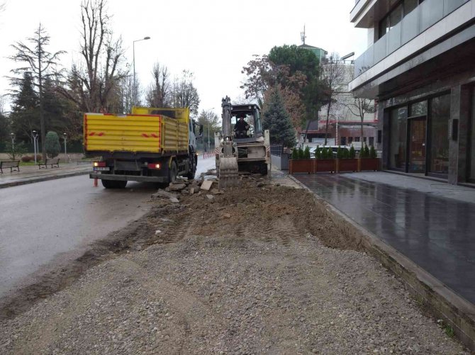 Yağışa Rağmen Çalışmalar Durmadı