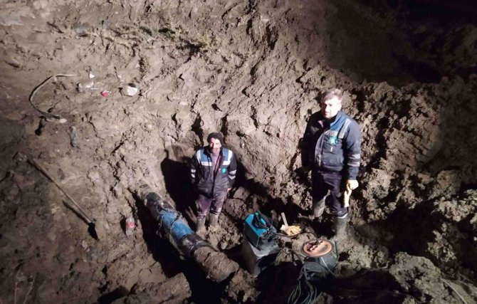 Hakkari’de 700 Metre Yeni Kanalizasyon Hattı Yapıldı