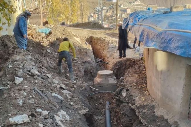 Hakkari’de 700 Metre Yeni Kanalizasyon Hattı Yapıldı