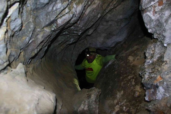 Hakkari’de 6 Mağara Keşfedildi