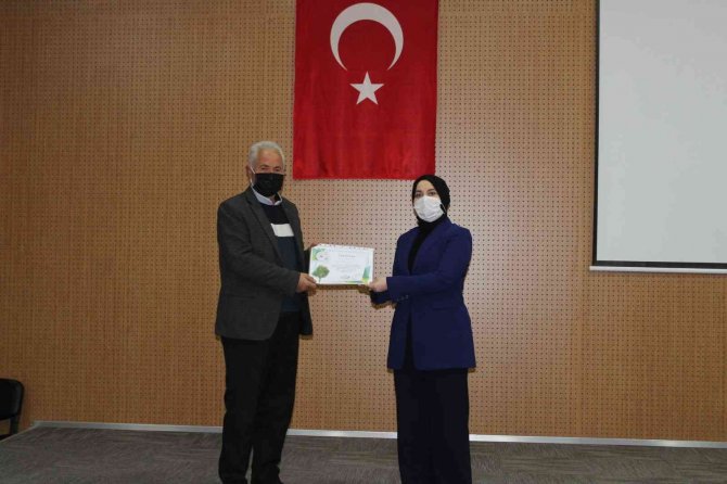 Hisarcık’ta Muhtarlara Fidan Dikim Sertifikası