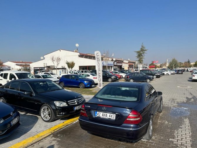 İ̇kinci El Oto Piyasasında Galericilerin De Kafası Karışık