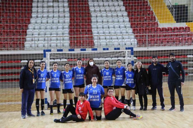 Kadınlar Hentbol 1. Ligi: Sivas Belediyespor: 42 - Kızıltepe Spor Lisesi: 34