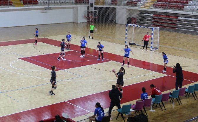 Kadınlar Hentbol 1. Ligi: Sivas Belediyespor: 42 - Kızıltepe Spor Lisesi: 34