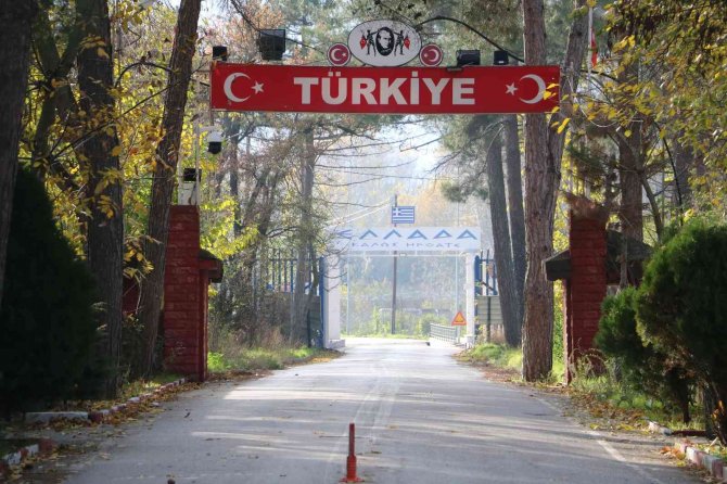 Pazarkule Sınır Kapısında "Gurbetçilerin Kuyruk Çilesi" Sona Erecek