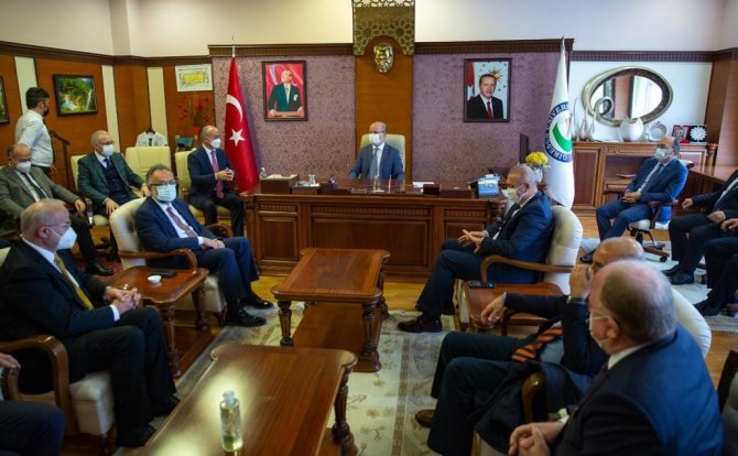 Rektör Türkmen, Üni̇-dokap Toplantısına Katıldı